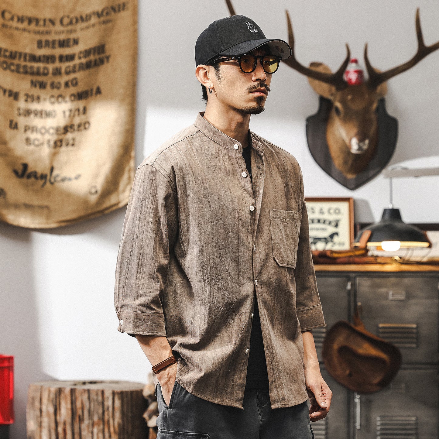 Cotton and linen three-quarter sleeve shirt men's 2025 new short-sleeved men's summer thin stand-up collar trendy shirt